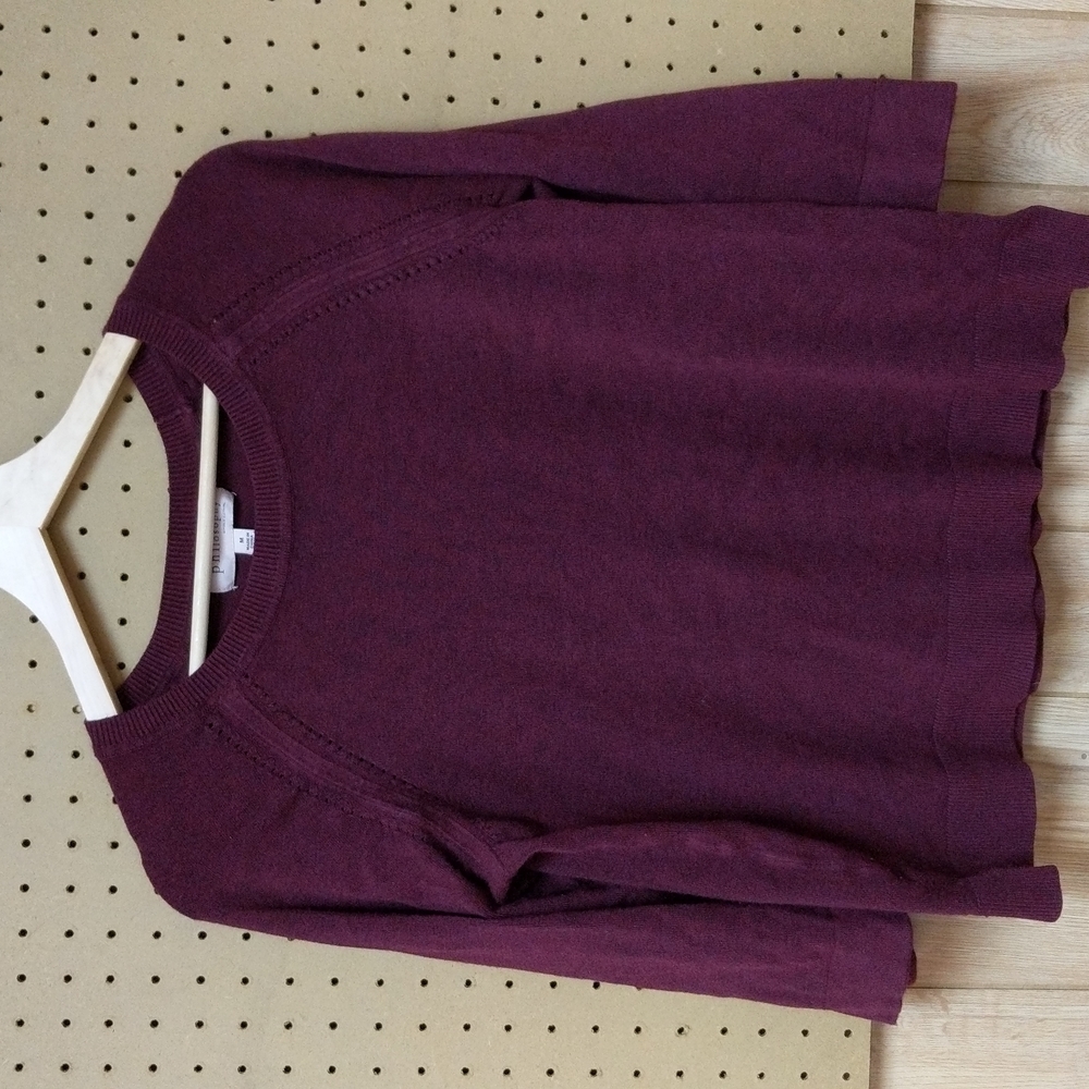 Philosophy Sweater Size Medium